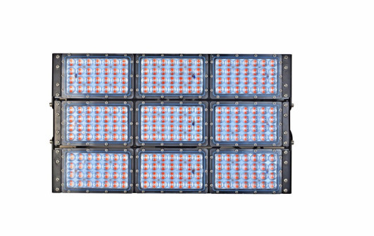 756W IP65 Waterproof LED Grow Top Lighting 610*150*100mm Compact Structure